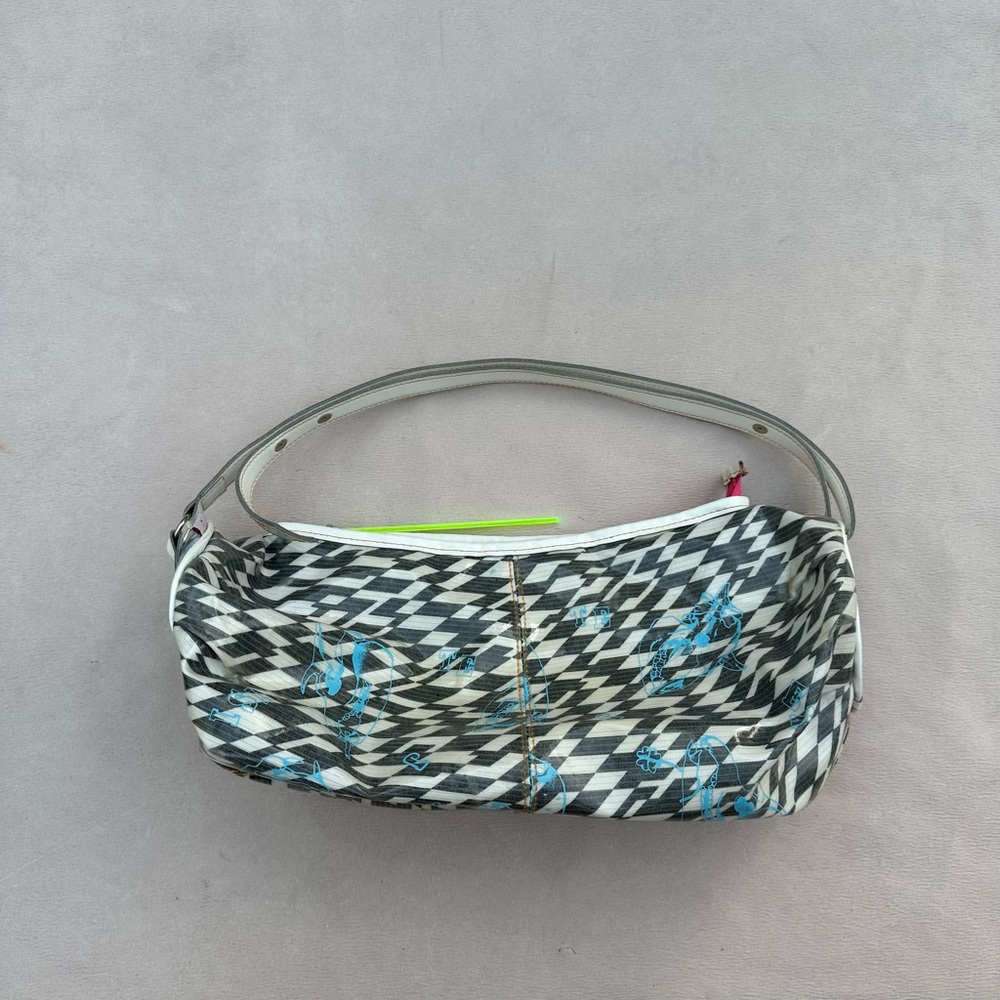 Chic Women's Shoulder Bag with Geometric Pattern